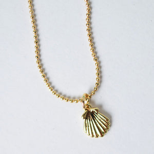 Drift Away Gold Seashell Women's Necklace