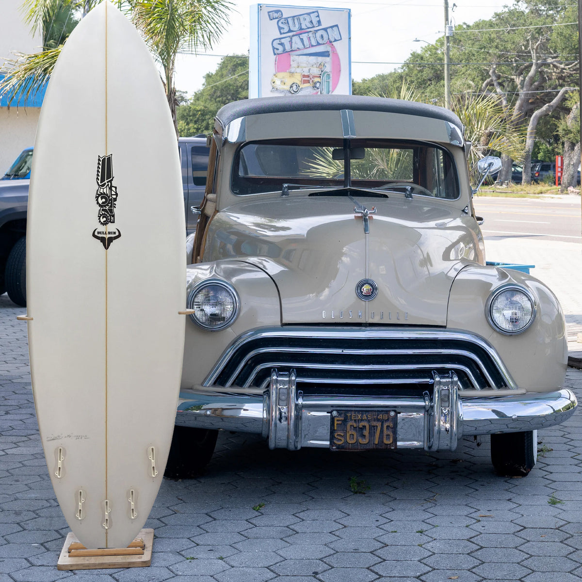 JS Industries Bull Run PU/Poly 6'2 Surfboard - FCS II