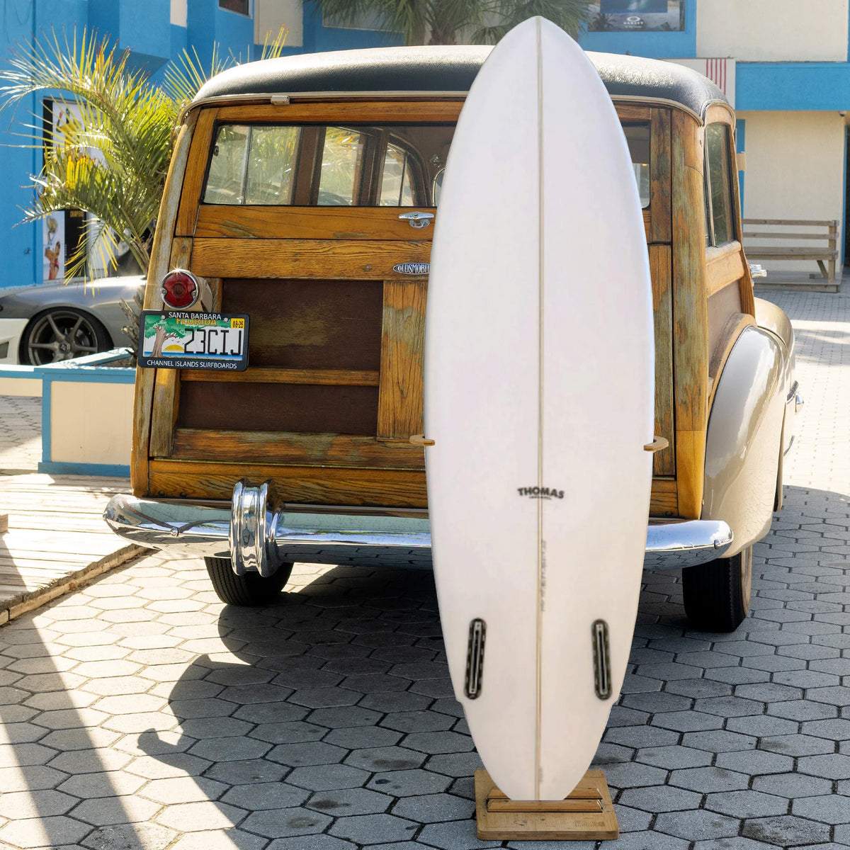 Thomas MV1 5'11 Surfboard - Futures