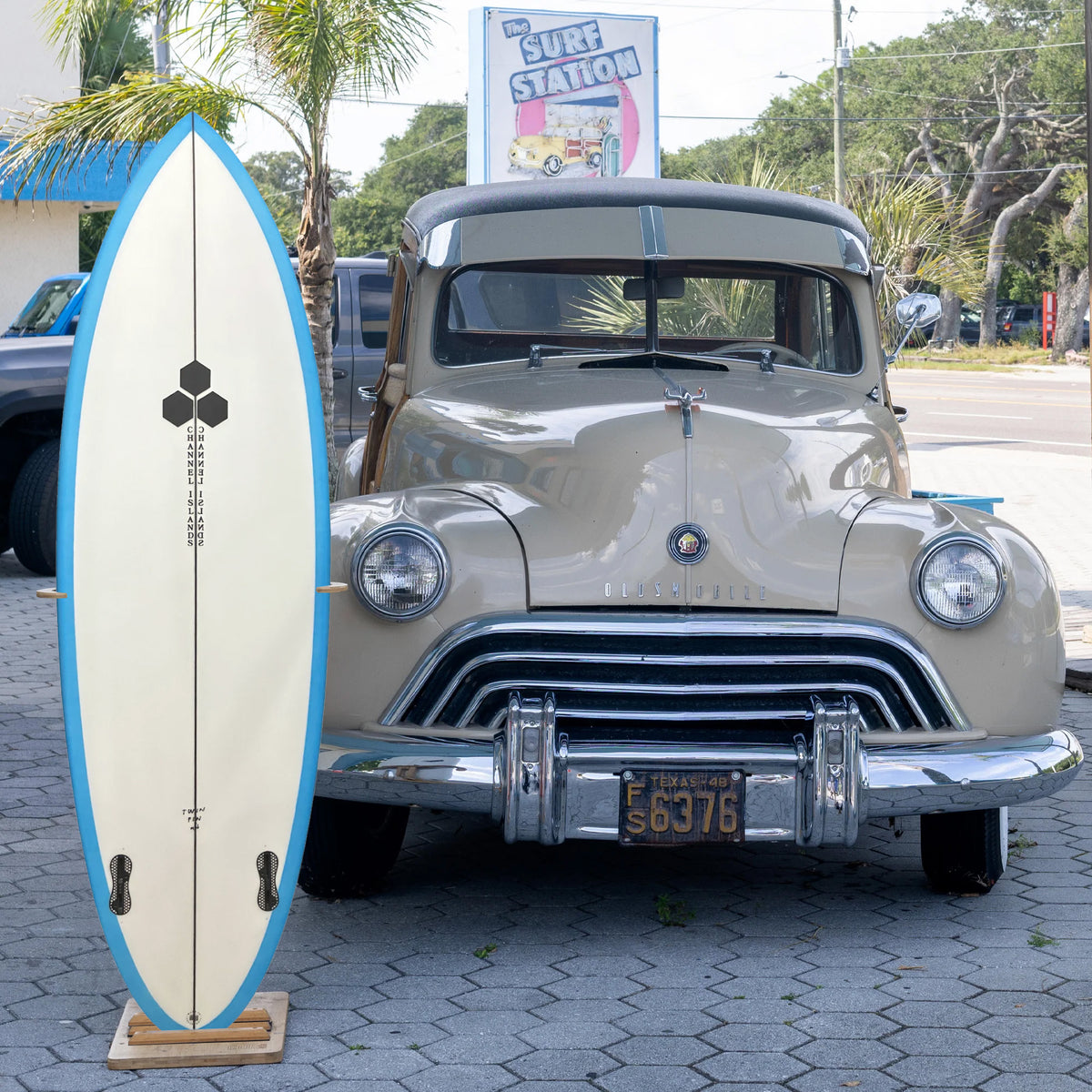 Channel Islands CI Twin Pin PU/Poly 5'5 Surfboard - FCS II