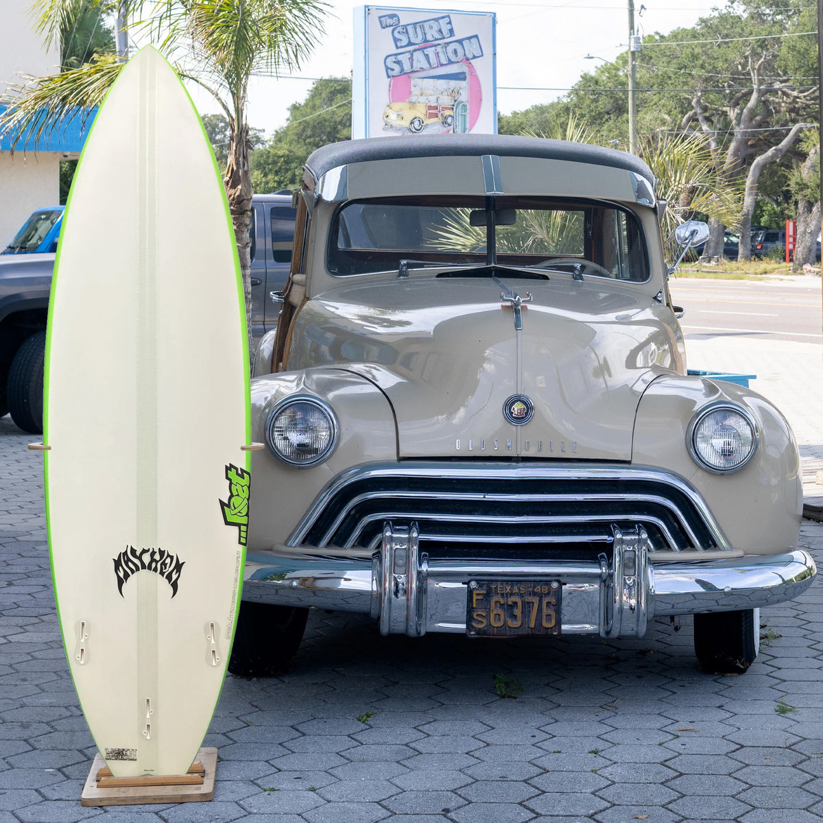 Lost Sub Driver 3.0 Swallow LightSpeed II EPS 5'11 Surfboard - FCS II