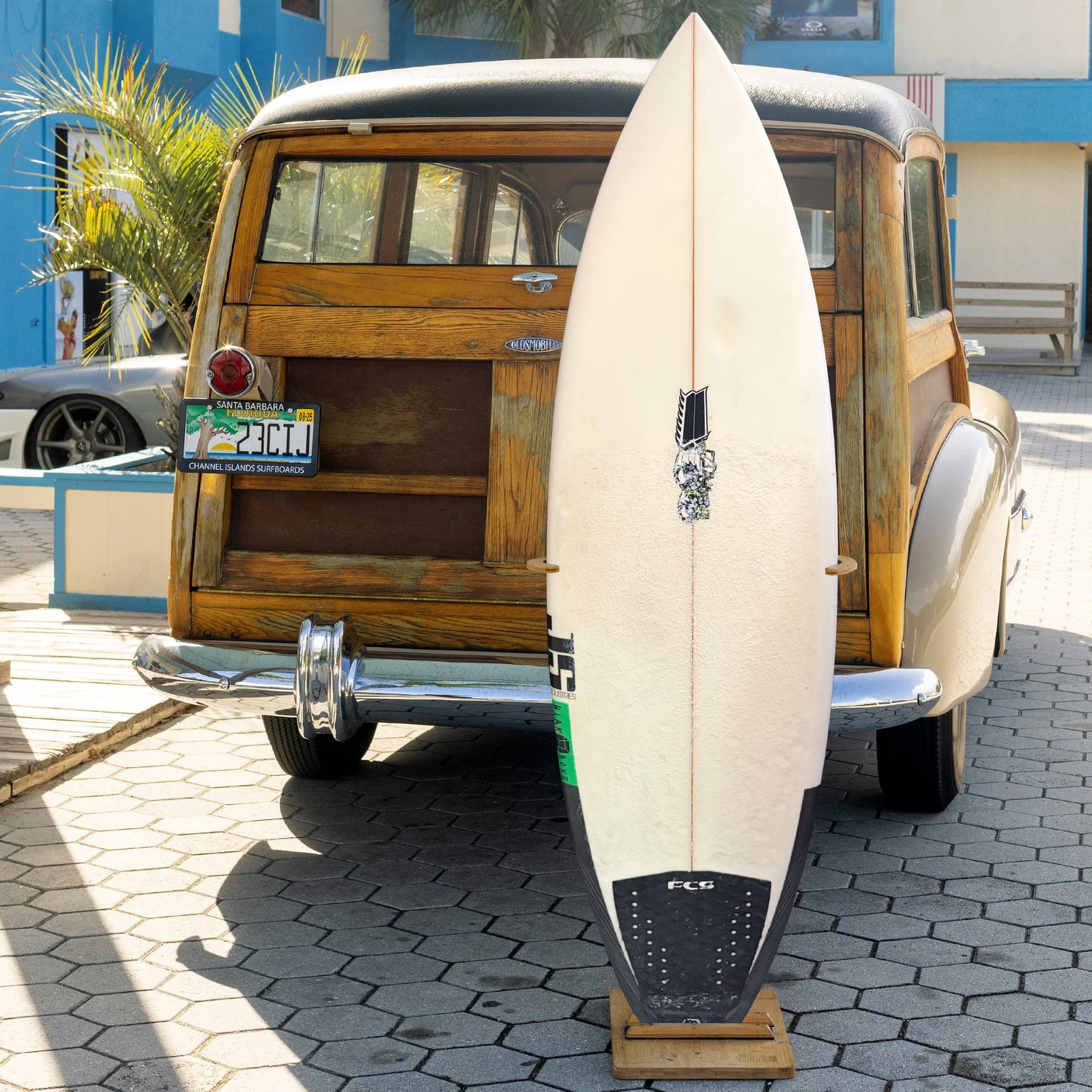 JS Industries Blak Box 5'10 Consignment Surfboard - FCS II