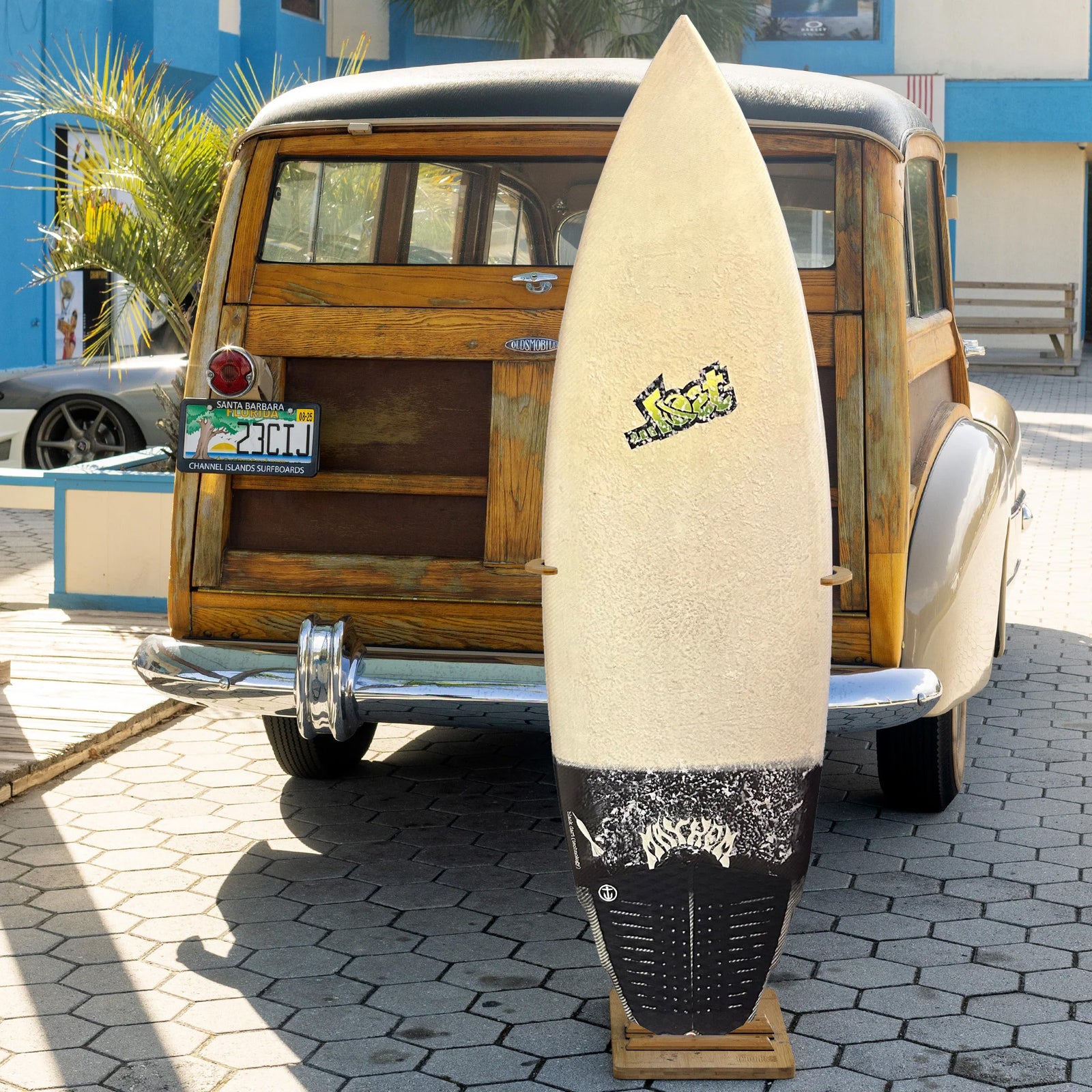 Lost 5'8 Consignment Surfboard - FCS II