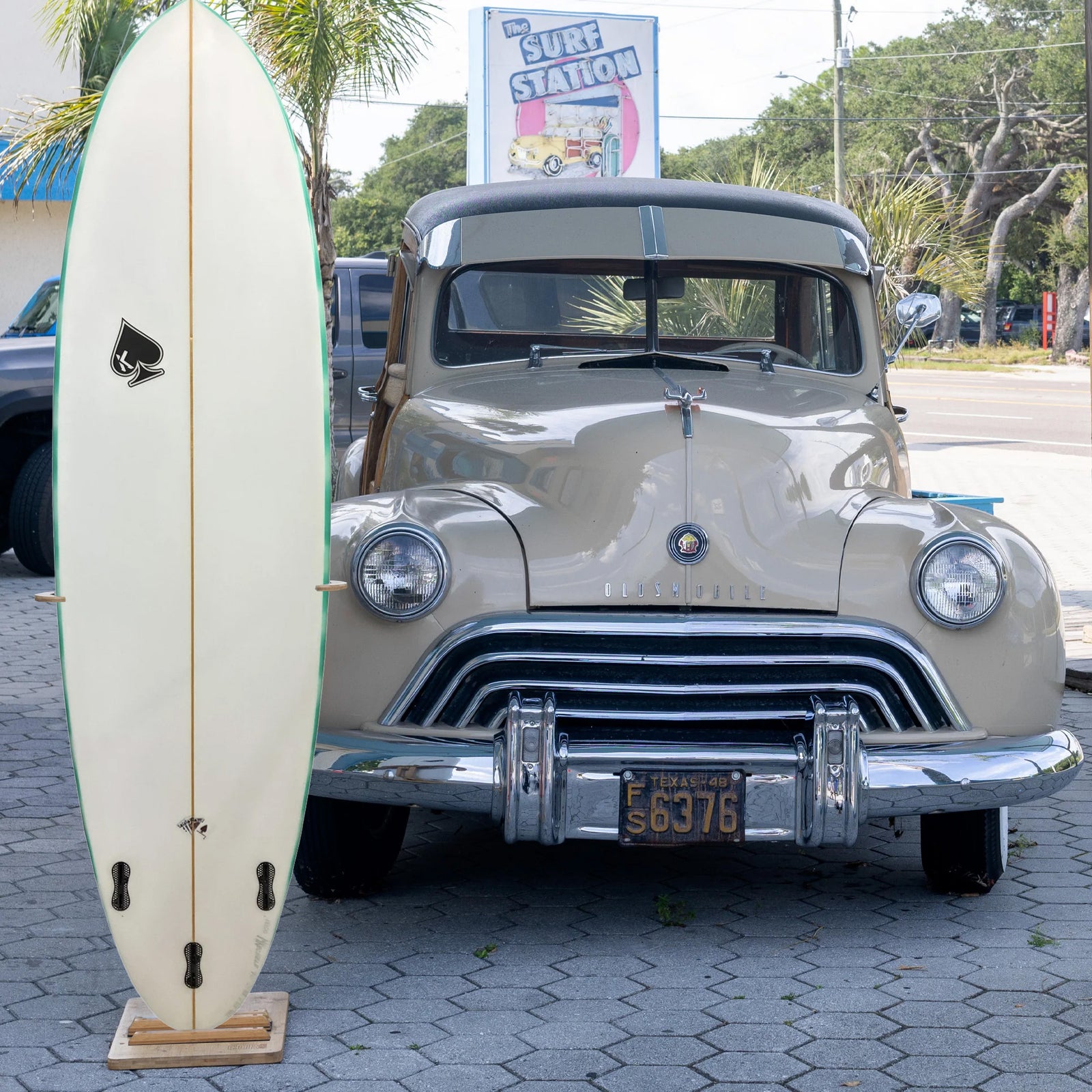 Kechele Pug Performer 7'0 Surfboard - FCS II