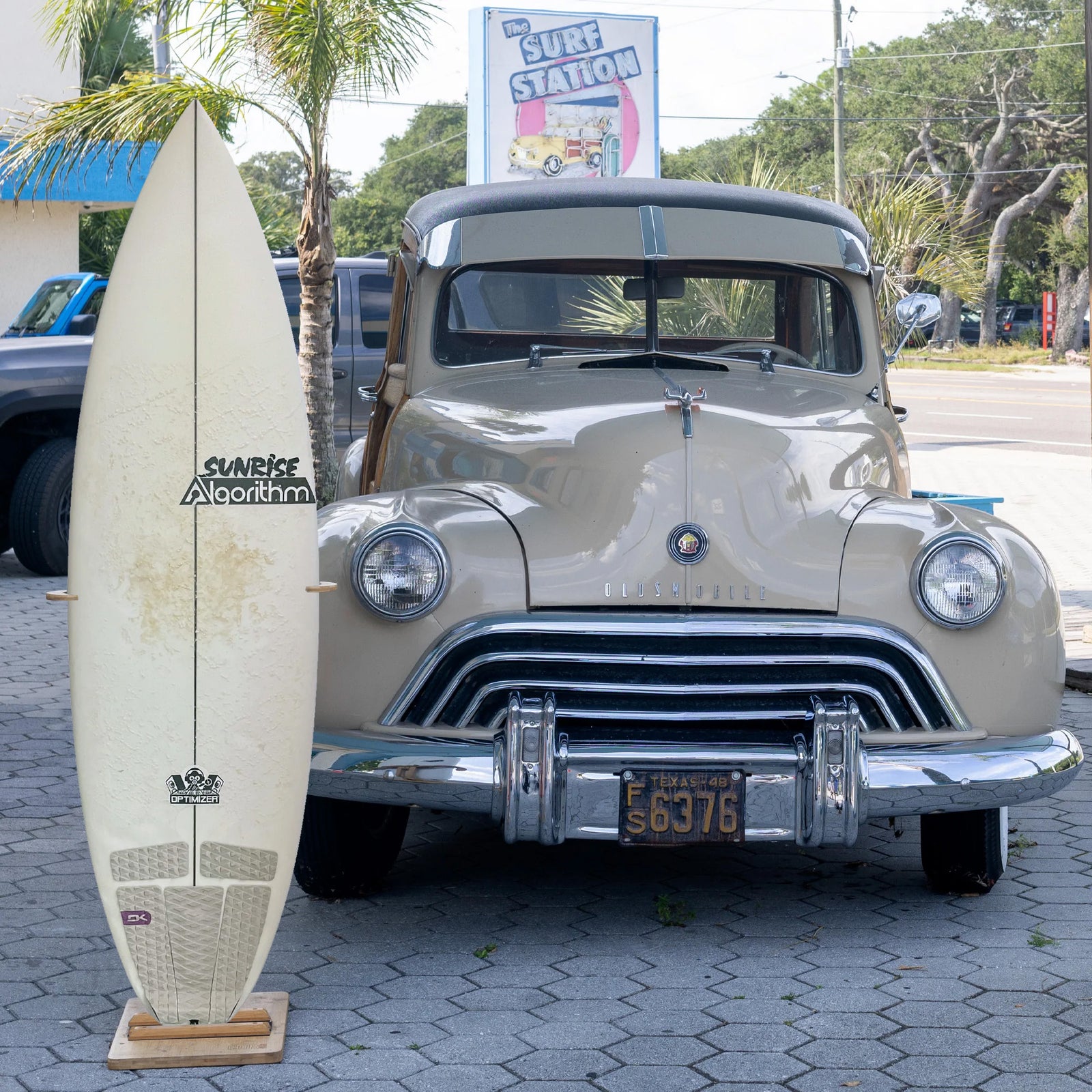 Algorithm Optimizer 5'7 Used Surfboard - FCS II