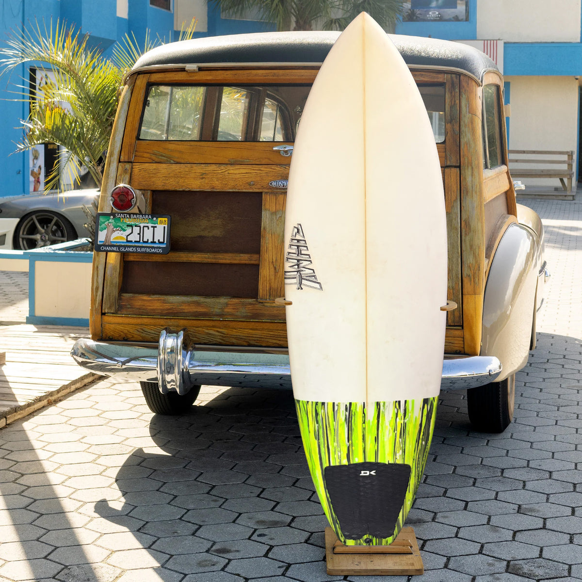 Whisnant 5'8 Consignment Surfboard - FCS II