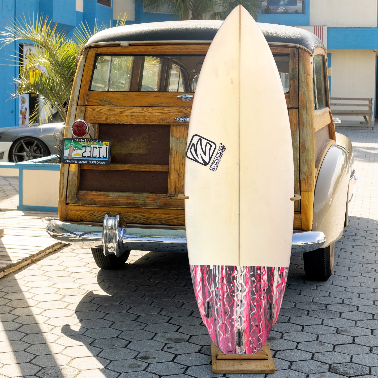 Whisnant 5'9 Consignment Surfboard - FCS II