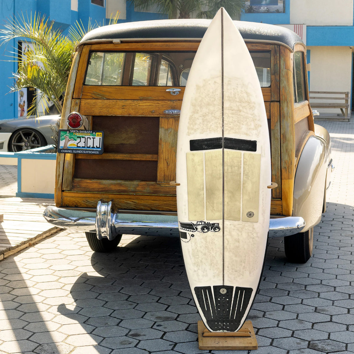 JS Industries Blak Box 3 5'6 Consignment Surfboard - FCS II