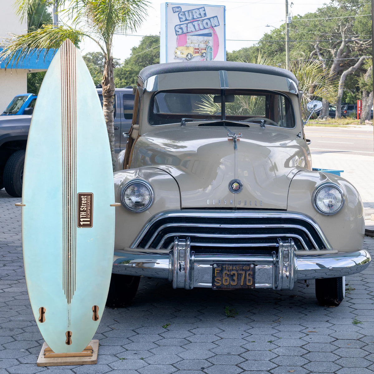 11th Street Surfboards Go2 5'10 Consignment Surfboard - FCS II