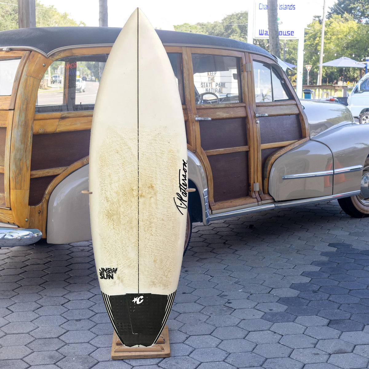 T. Patterson New Sun 5'7 Consignment Surfboard - FCS II