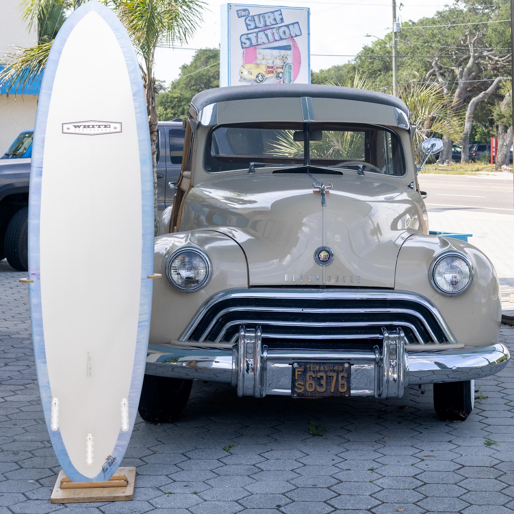 Ken White Mid Twin PU/Poly 7'0 Surfboard - Futures