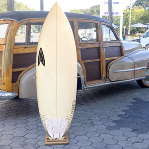 Roberts 5'8 Consignment Surfboard - Futures