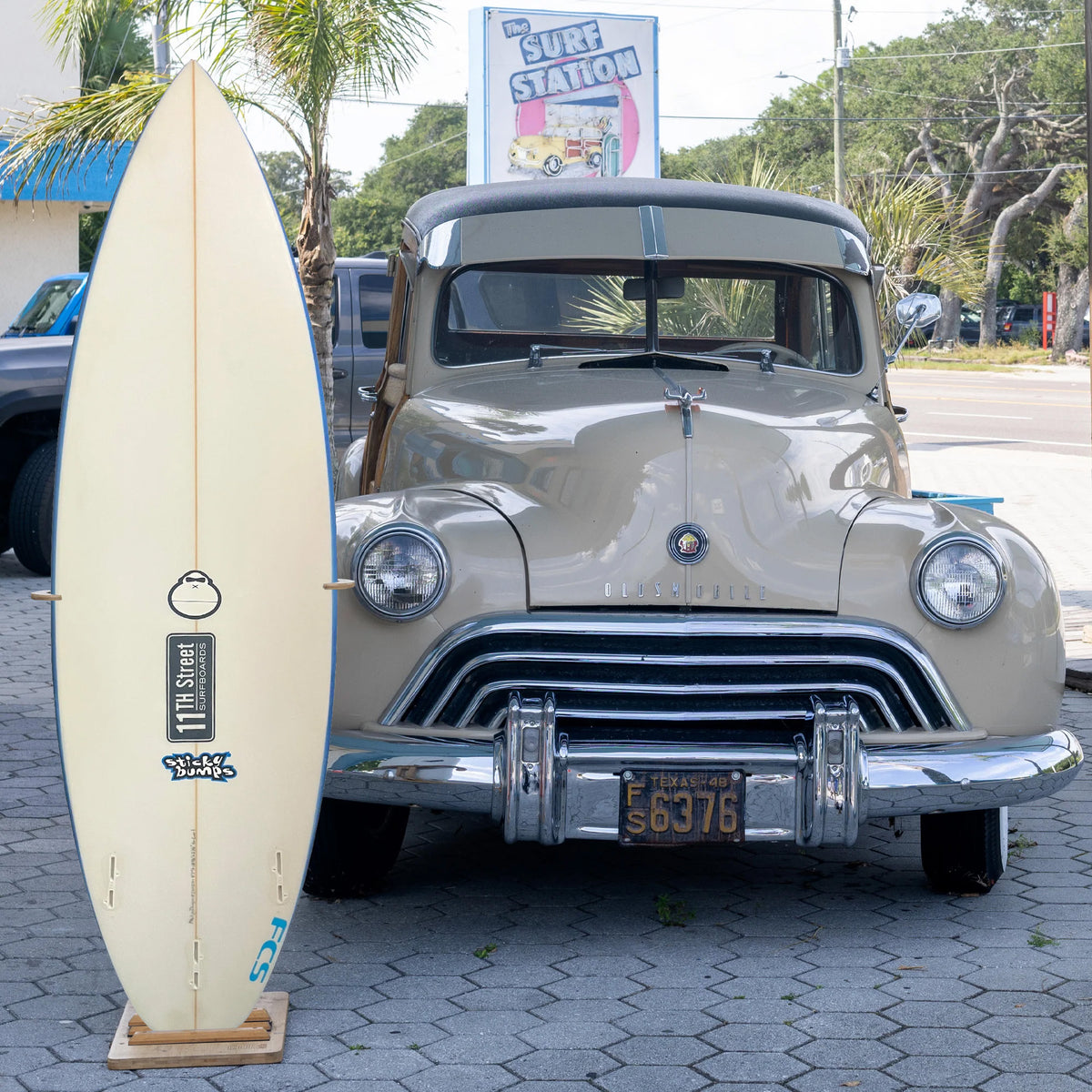 11th Street Surfboards Go2 5'7 Consignment Surfboard - FCS II