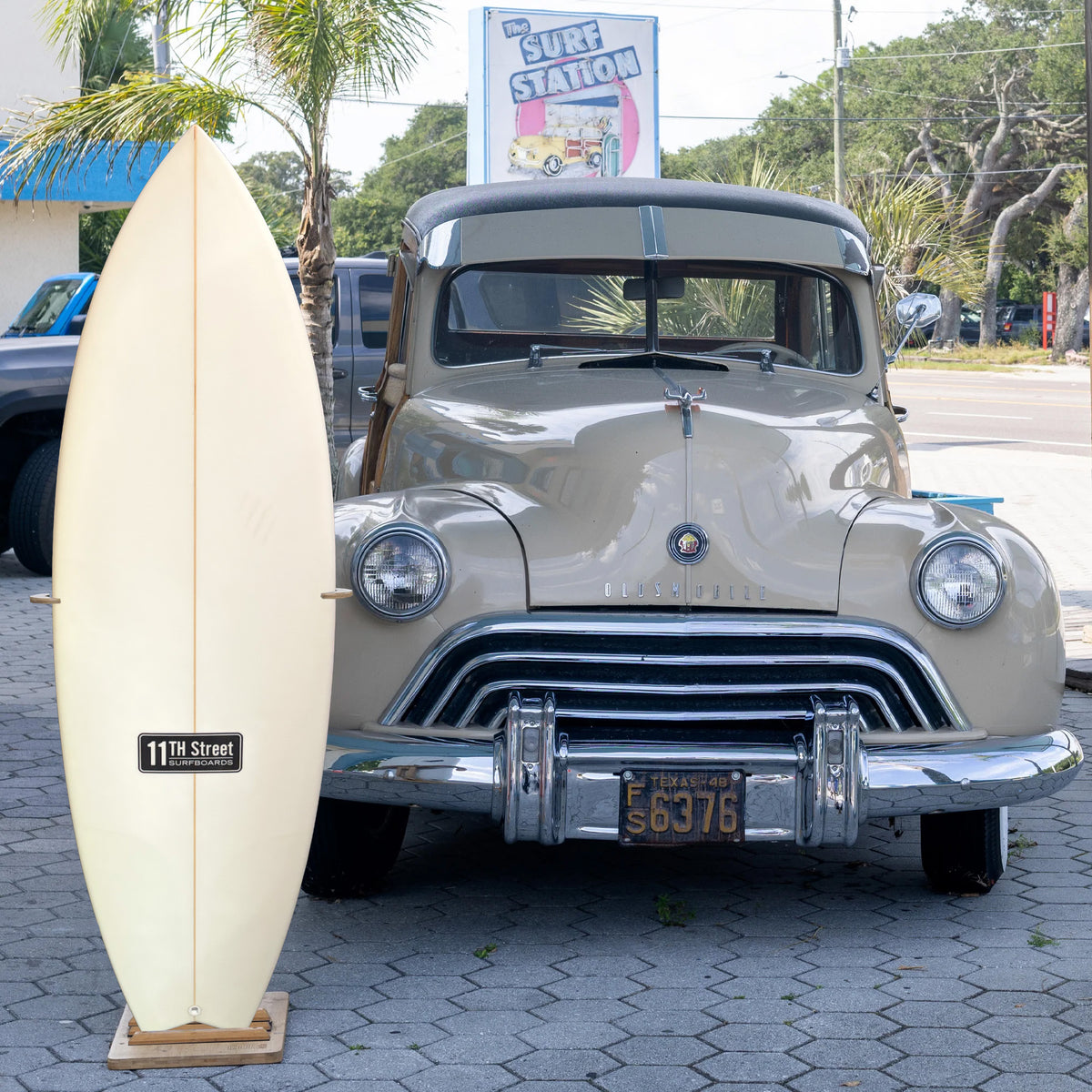 11th Street Surfboards 5'6 Consignment Surfboard - Futures