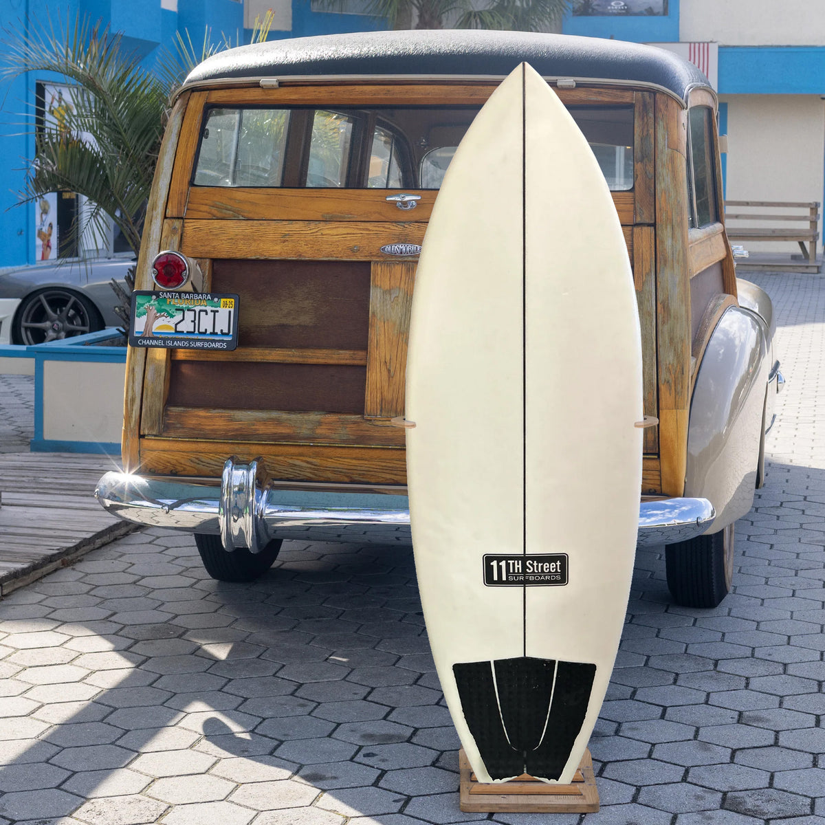11th Street Surfboards Sub Thief 5'4 Consignment Surfboard - Futures