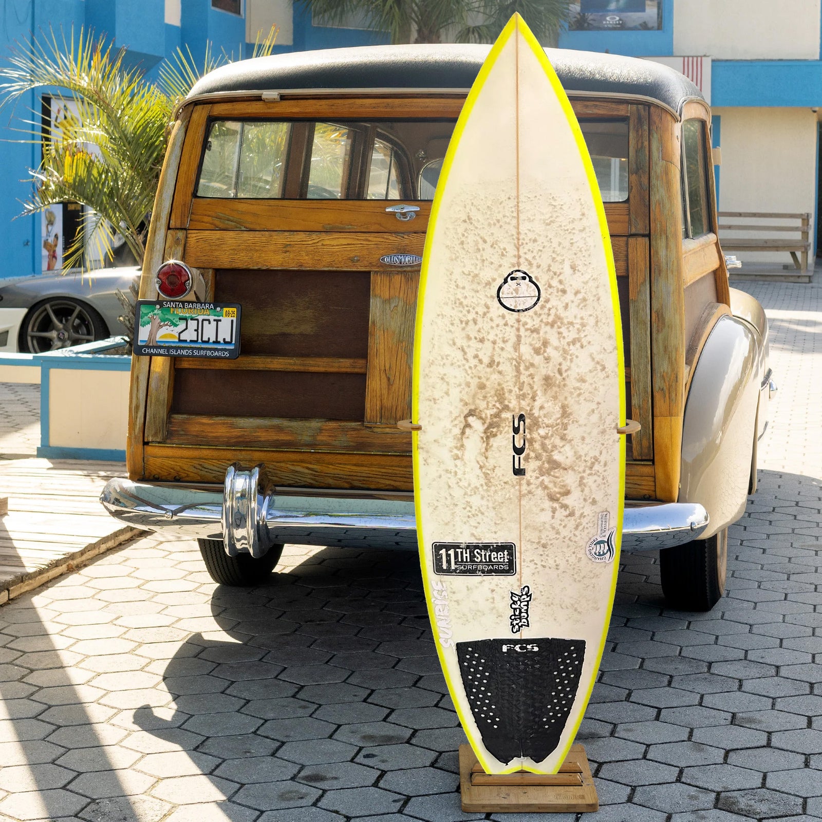 11th Street Surfboards Magic Carpet 5'6 Consignment Surfboard - FCS II