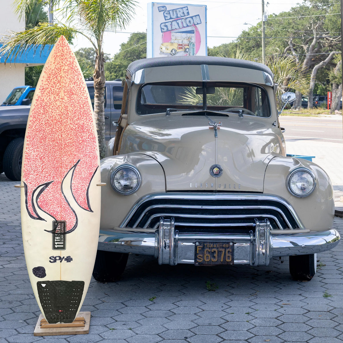 11th Street Surfboards 5'7 Consignment Surfboard - FCS II