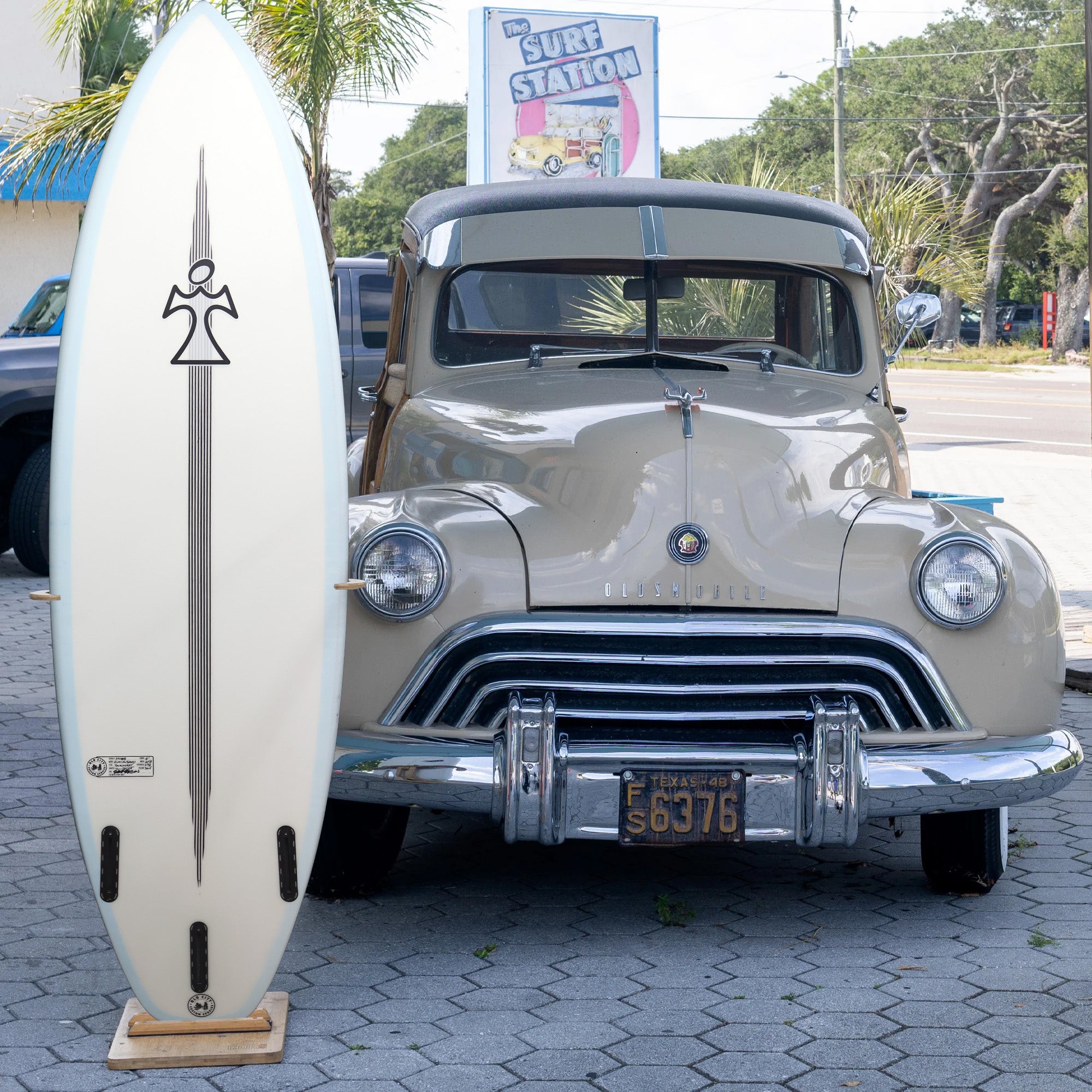 Inspired Florida Board Black Dart 6'1 Surfboard - Futures