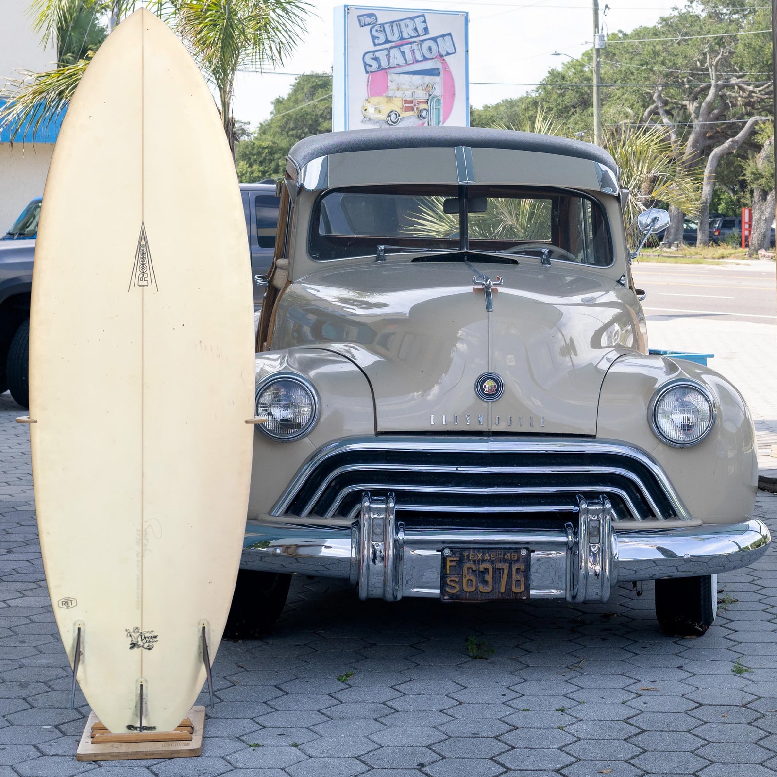 Roberts Surfboards 6'2 Consignment Surfboard - Futures