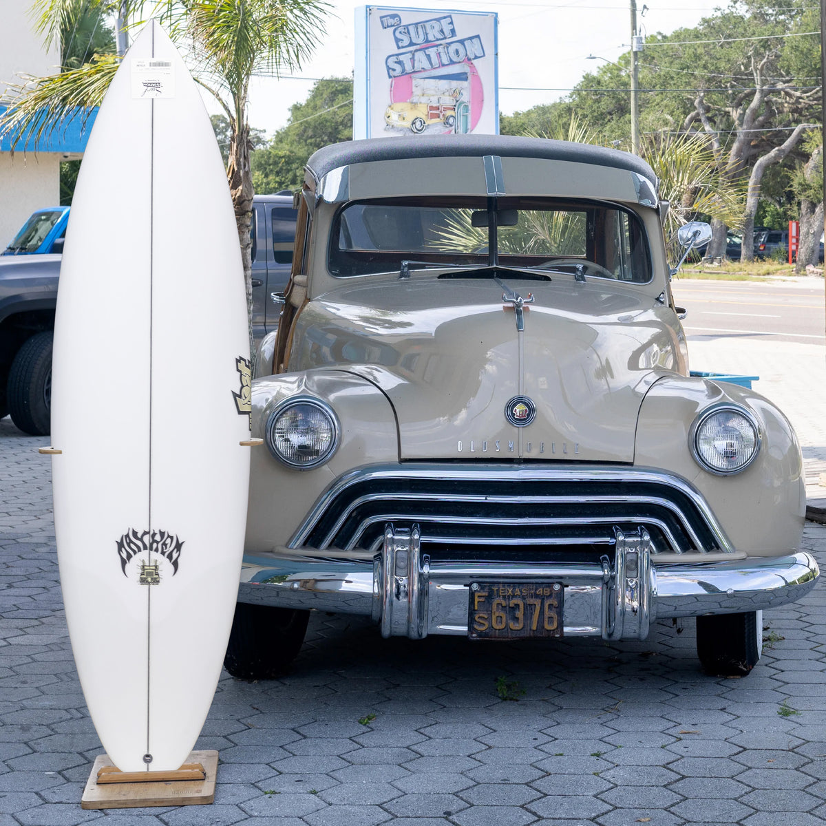 Lost Big Rig Driver 6'4 Surfboard - Futures