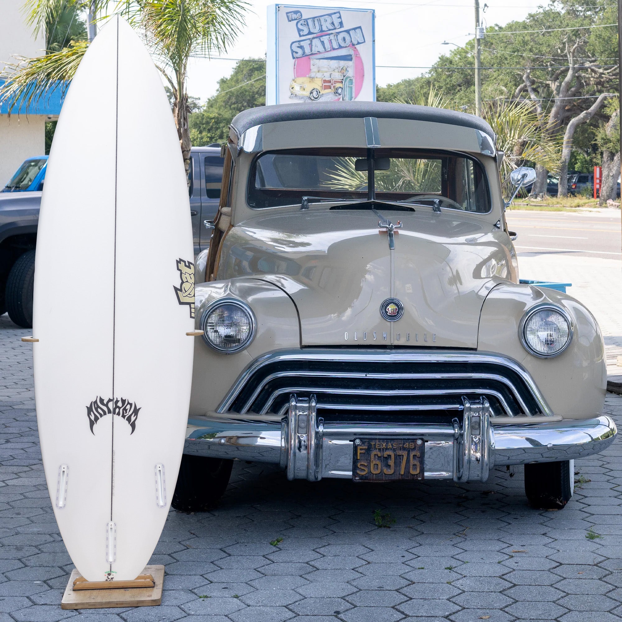 Lost Big Rig Driver 6'4 Surfboard - Futures