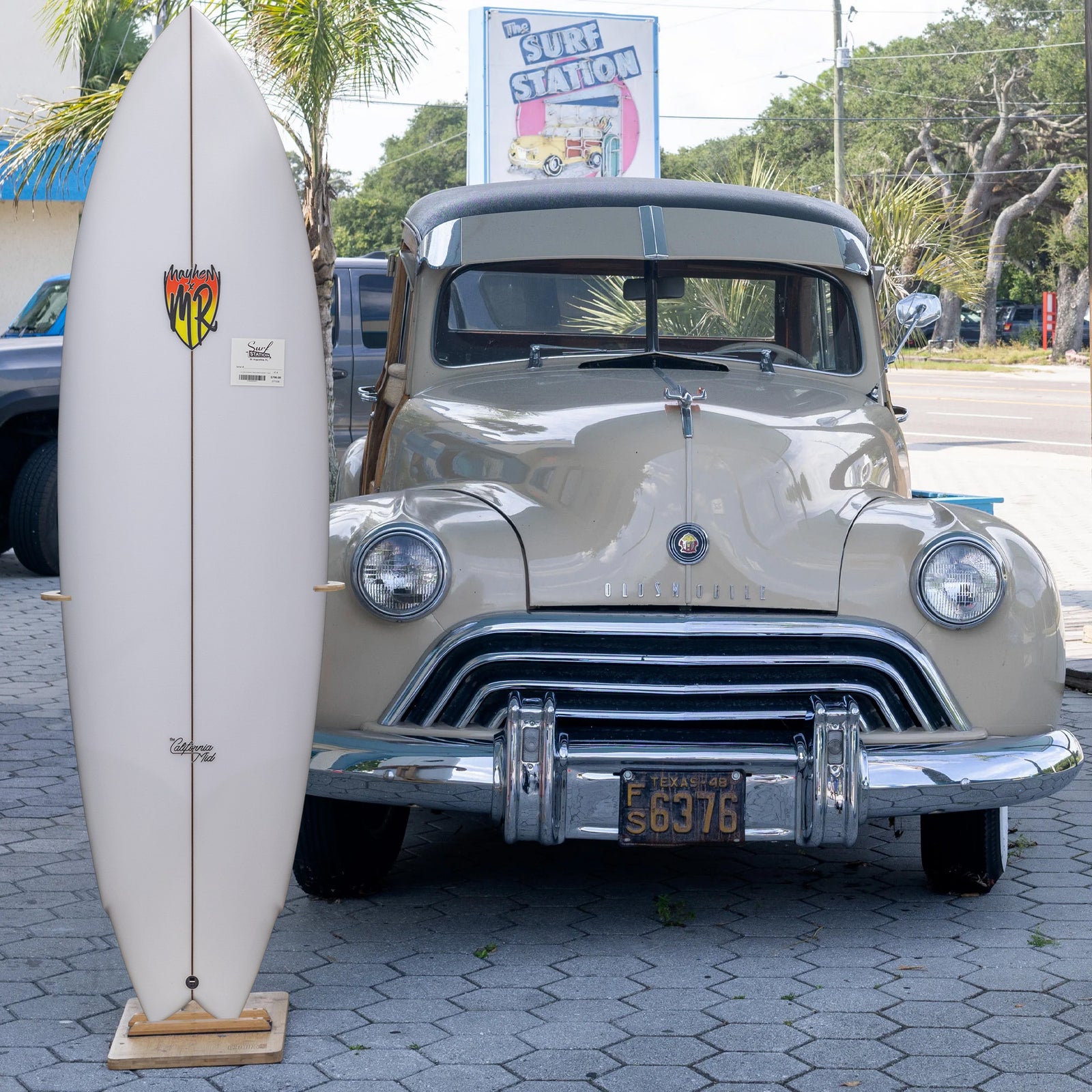 Lost MR California Mid 6'4 Surfboard - Futures