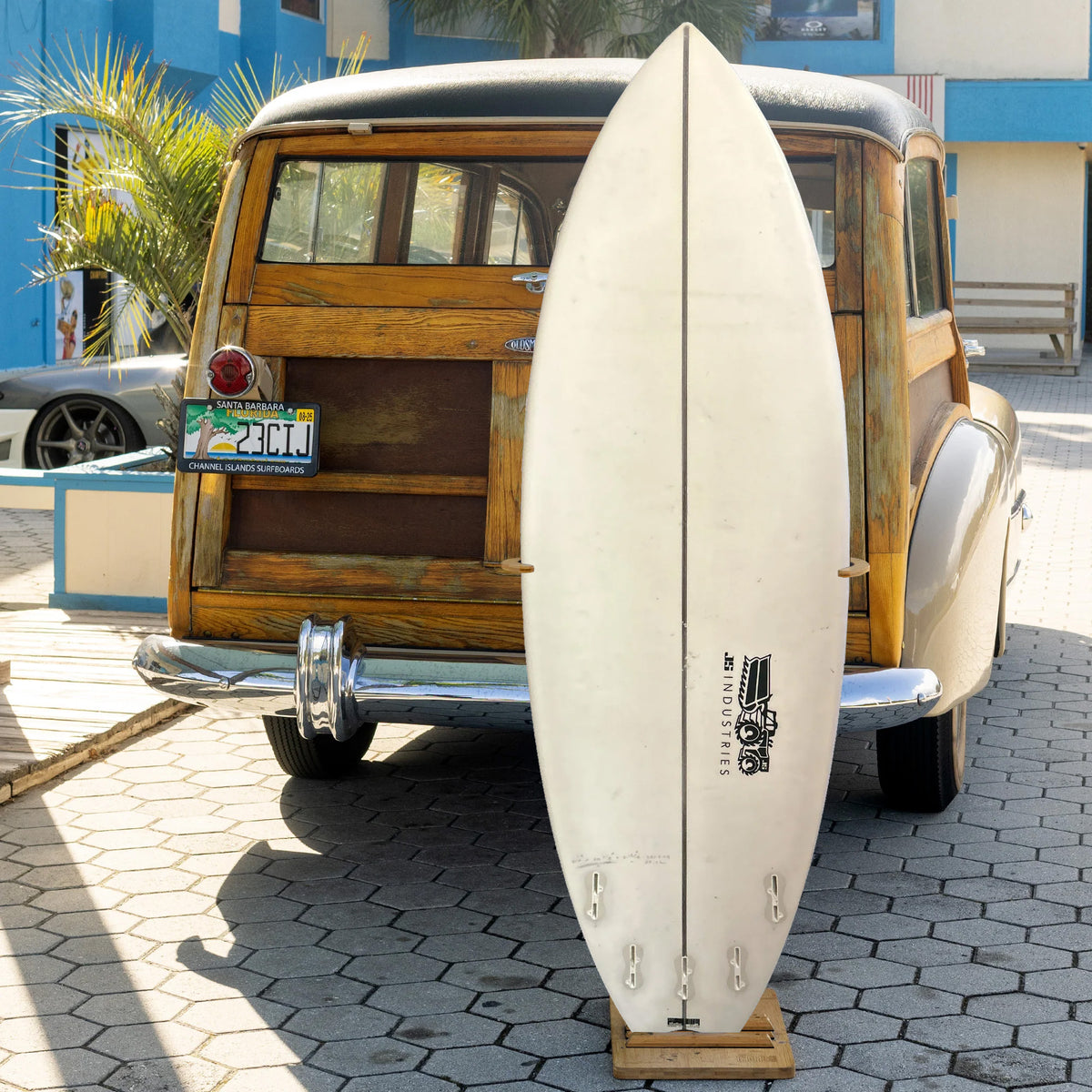 JS Industries Sub Xero 5'10 Consignment Surfboard - FCS II