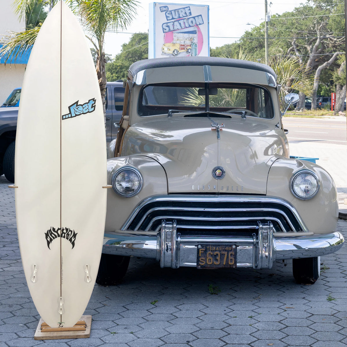 Lost Driver 3.0 Round PU/Poly 5'10 Surfboard - FCS II