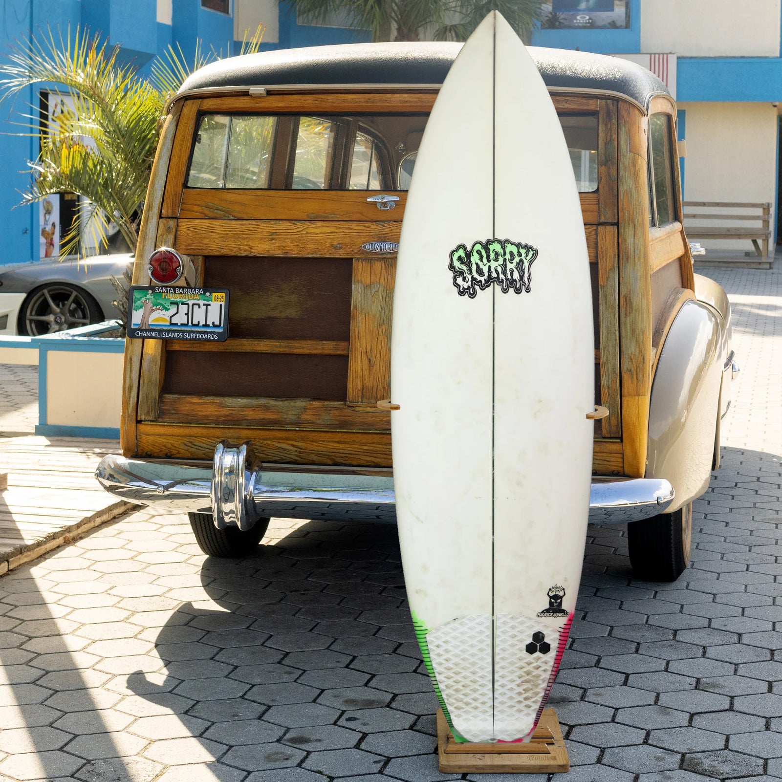 Sorry 5'8 Consignment Surfboard - Futures