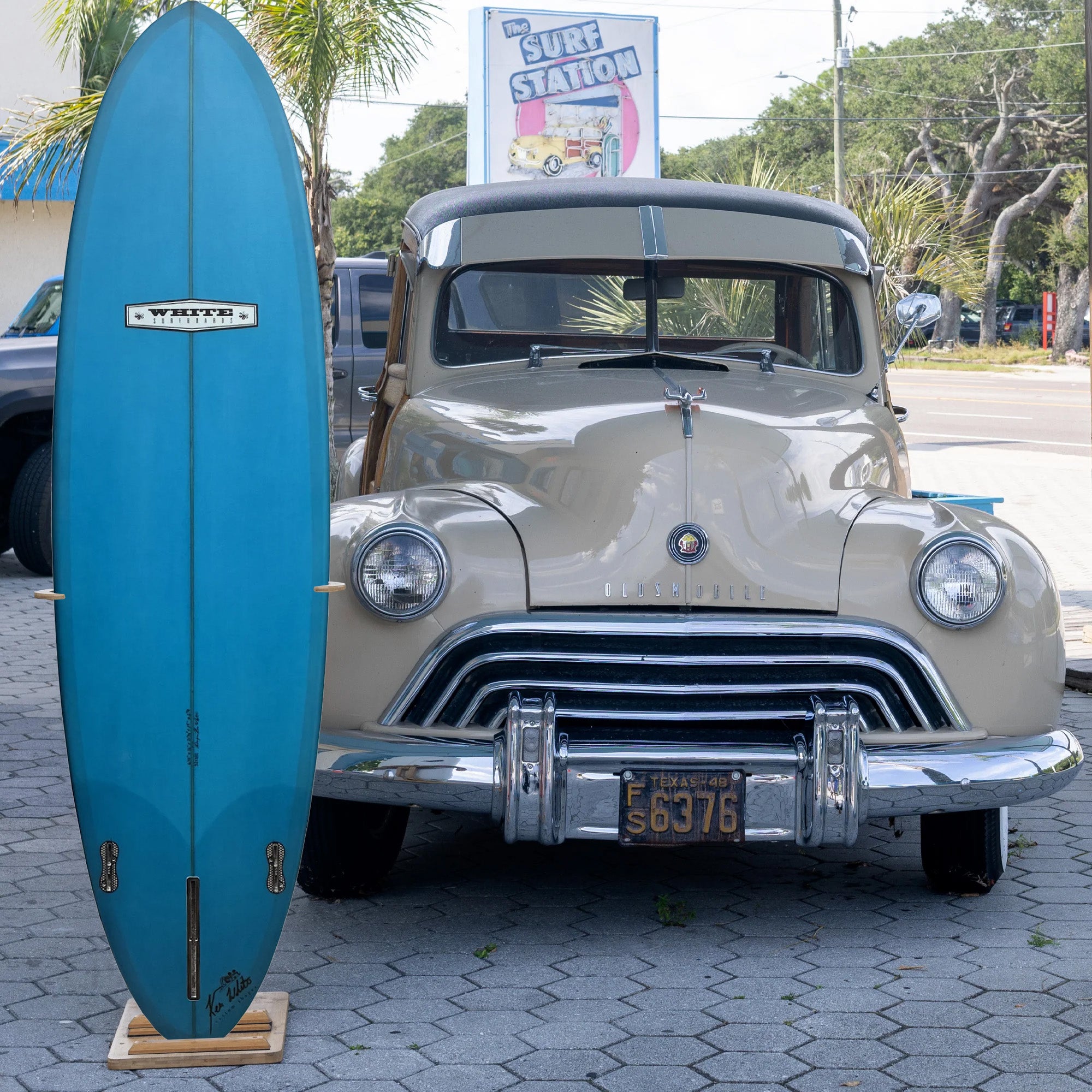 Ken White Mid Length PU/Poly 6'10 Surfboard - FCS II