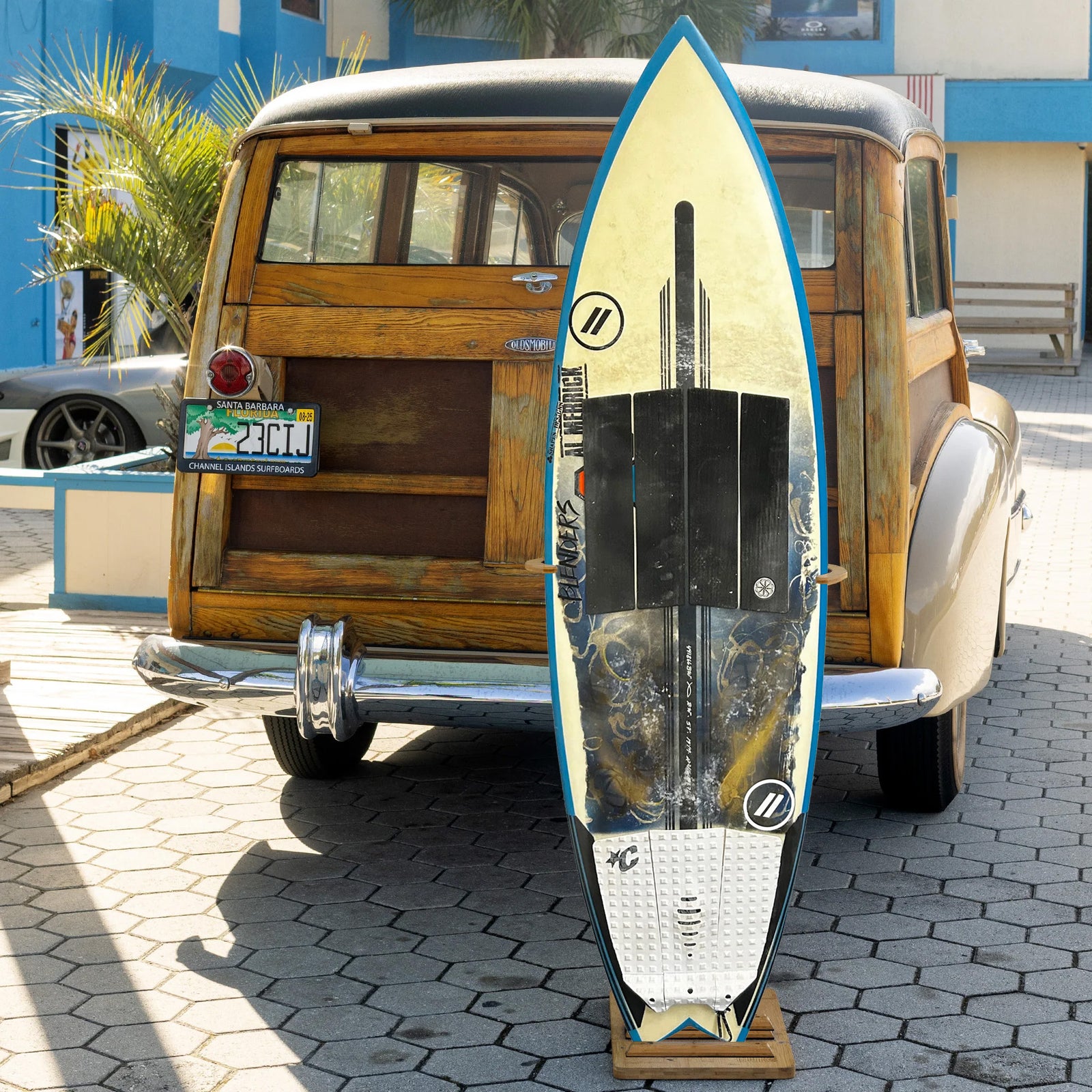 Channel Islands Rocket Wide 5'7 Consignment Surfboard - FCS II