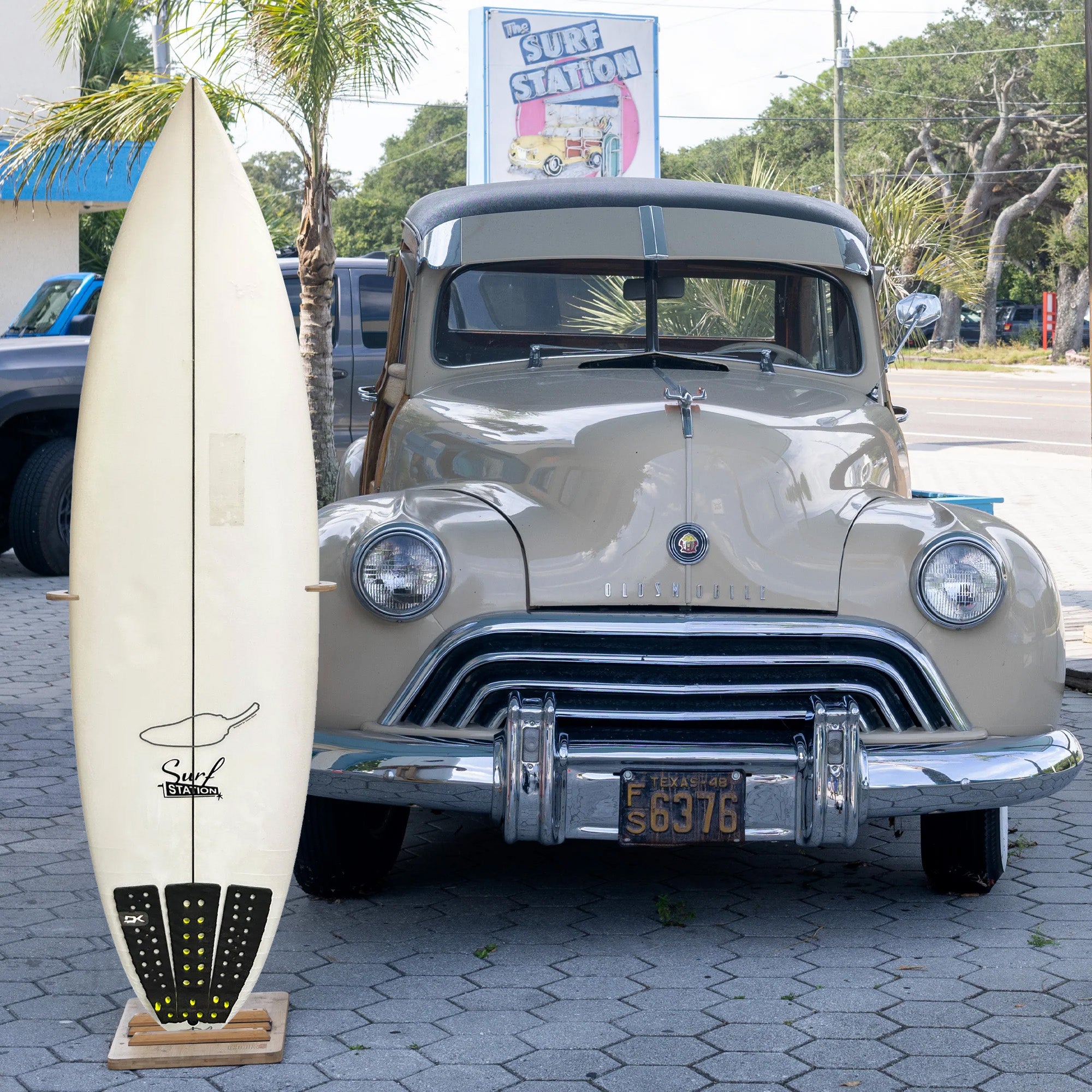 5 8 - Surf Station Store