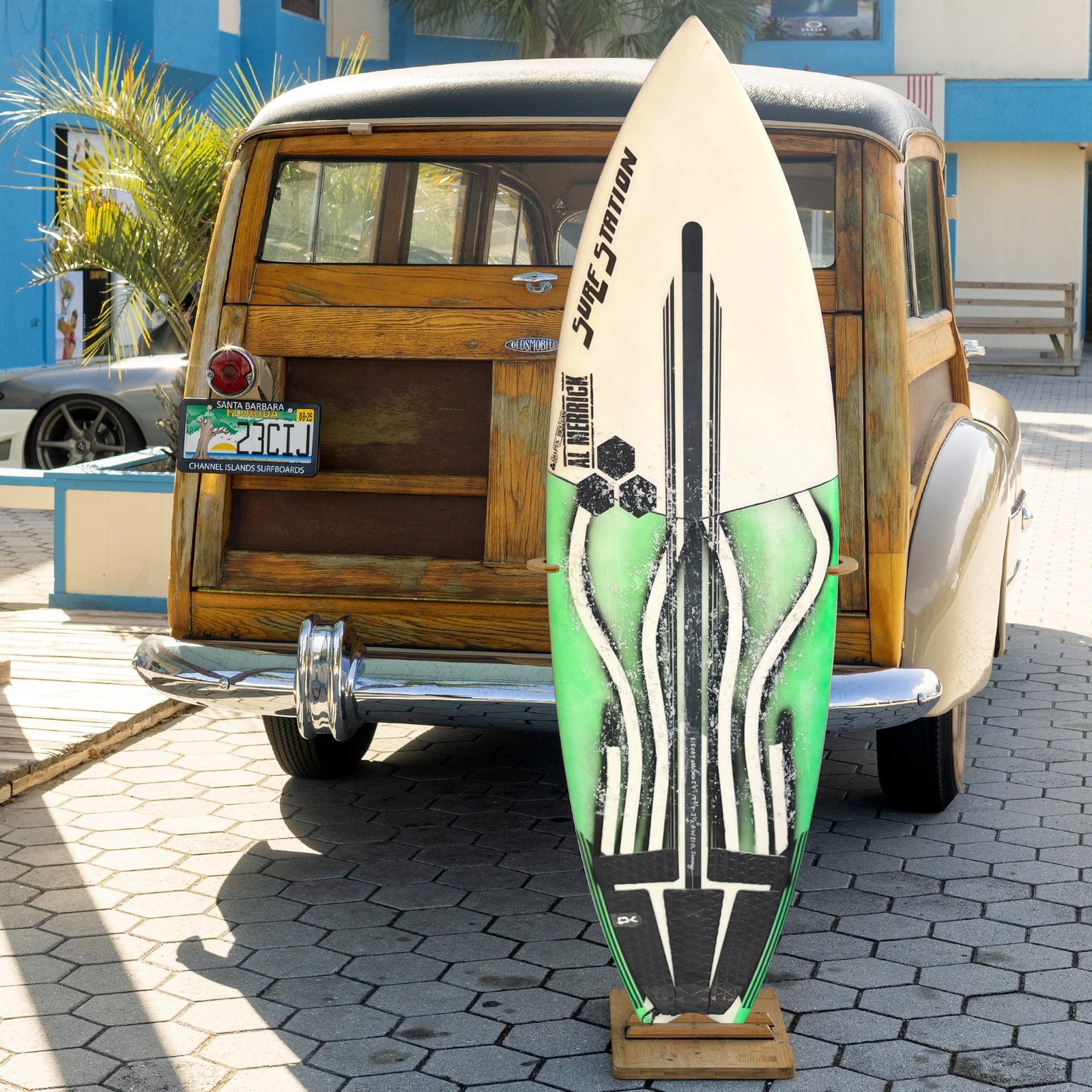 Channel Islands Rocket Wide Spine-Tek 5'9 Consignment Surfboard - Futures