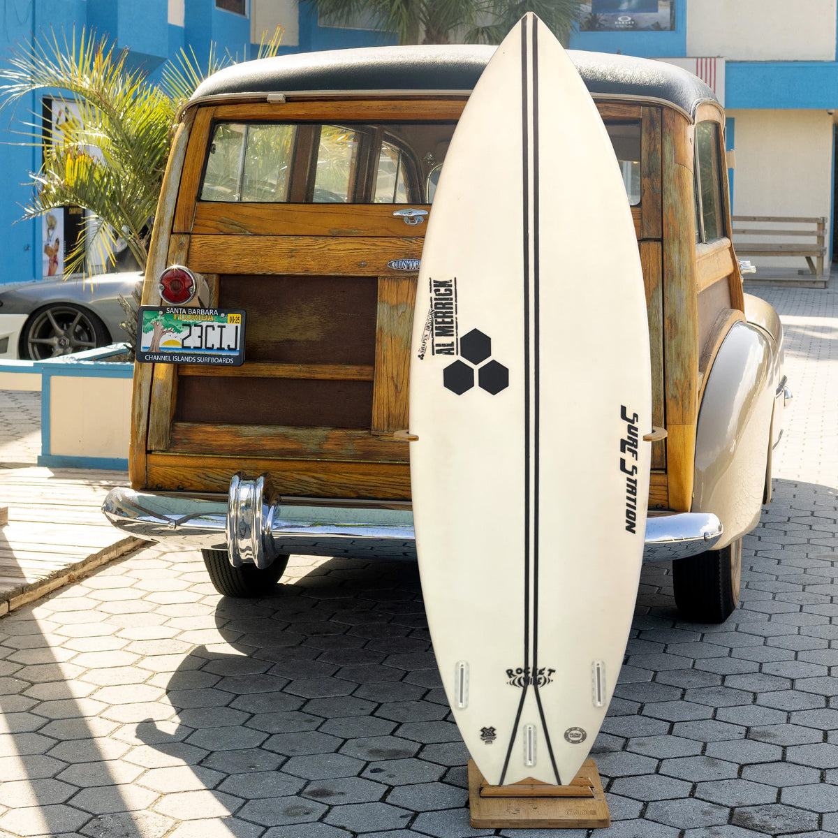 Channel Islands Rocket Wide Spine-Tek 5'9 Consignment Surfboard - Futures