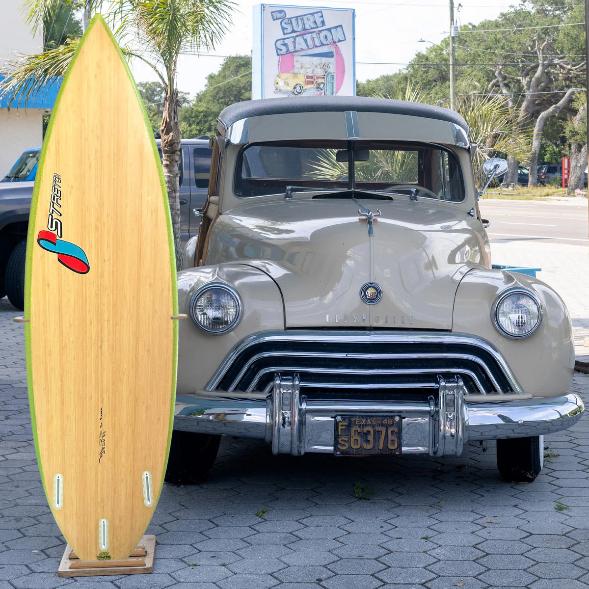 Stretch Surfboards 5'10 Consignment Surfboard - Futures