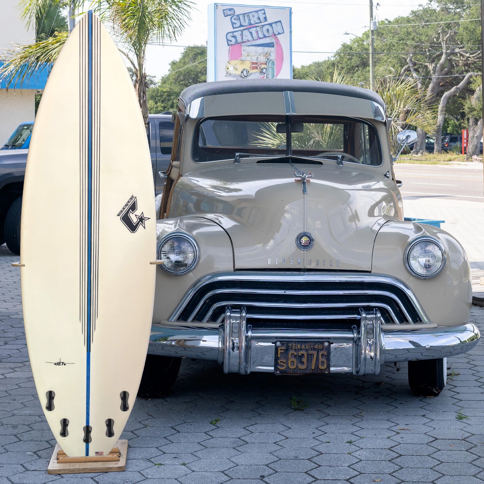 Clever Jet 6' Consignment Surfboard - FCS II