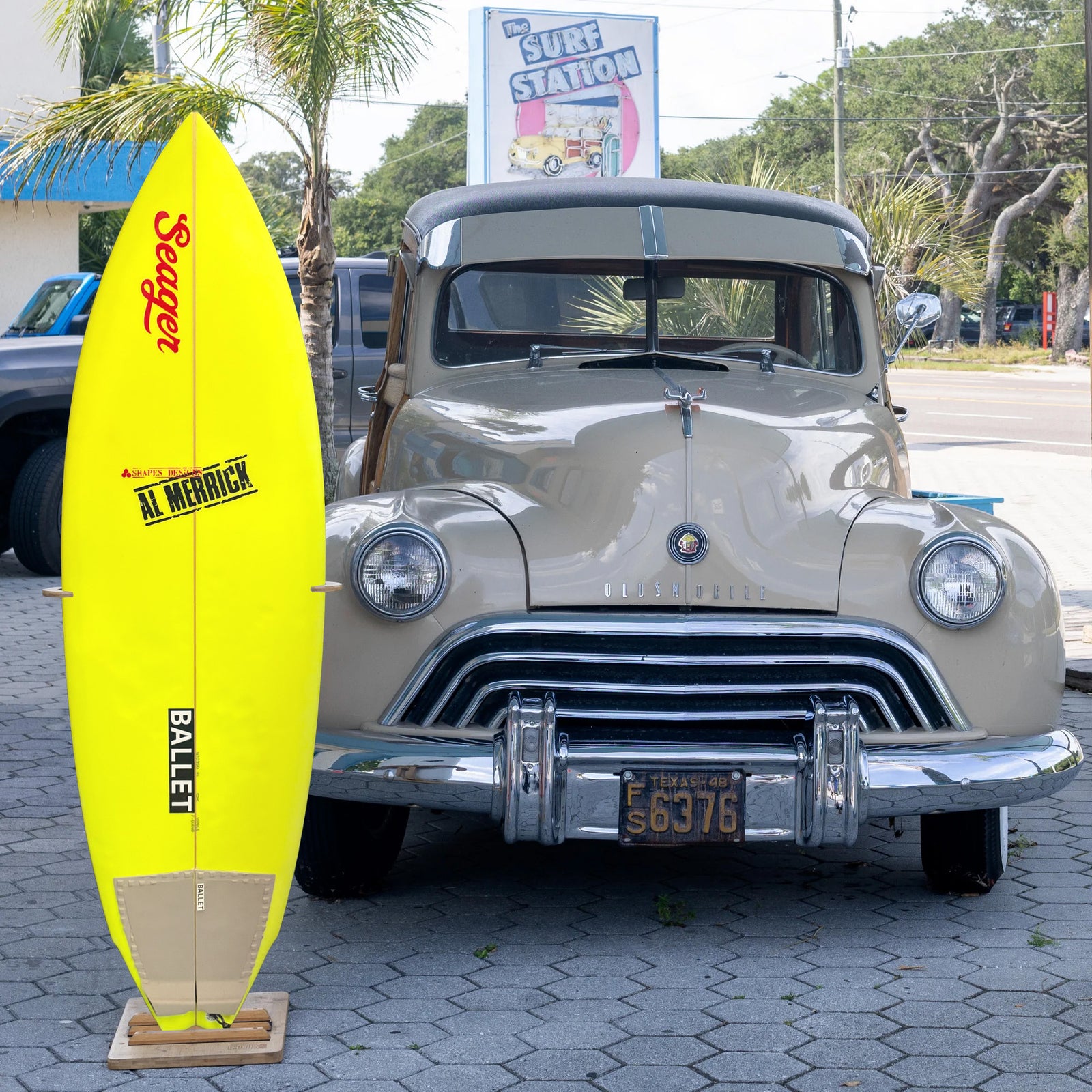 Channel Islands Free Scrubber PU/Poly 5'7 Consignment Surfboard - Futures