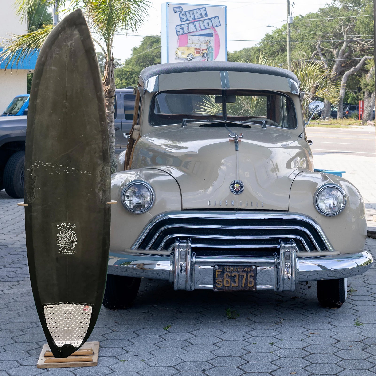 Right Brain Asymmetrical 6'3 Consignment Surfboard - Futures