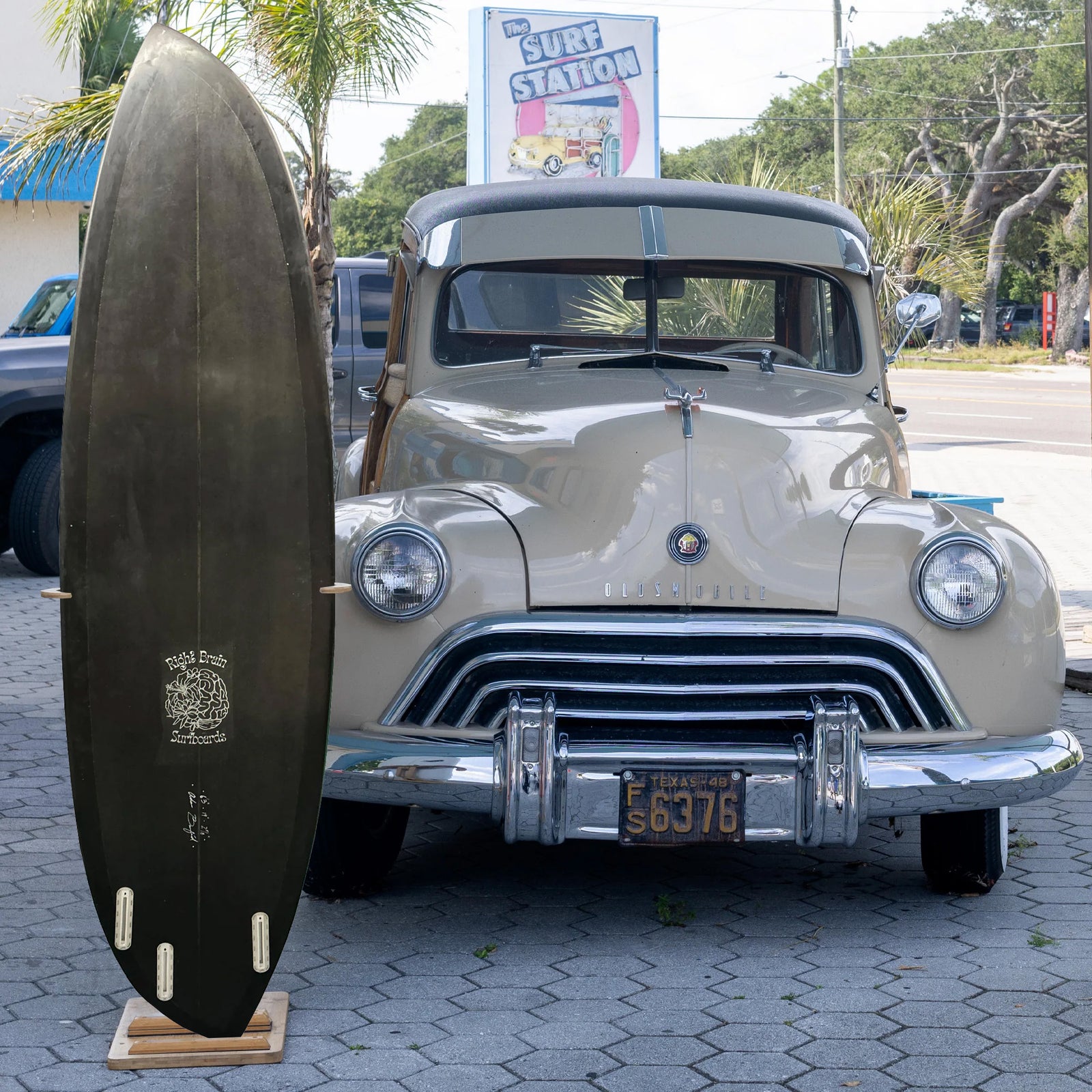 Right Brain Asymmetrical 6'3 Consignment Surfboard - Futures