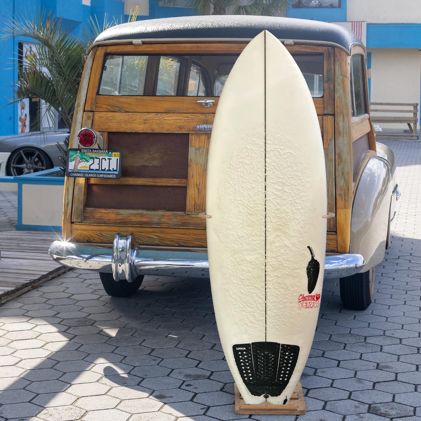 Chilli Cherry Peppa 5'6 Used Surfboard - FCS II