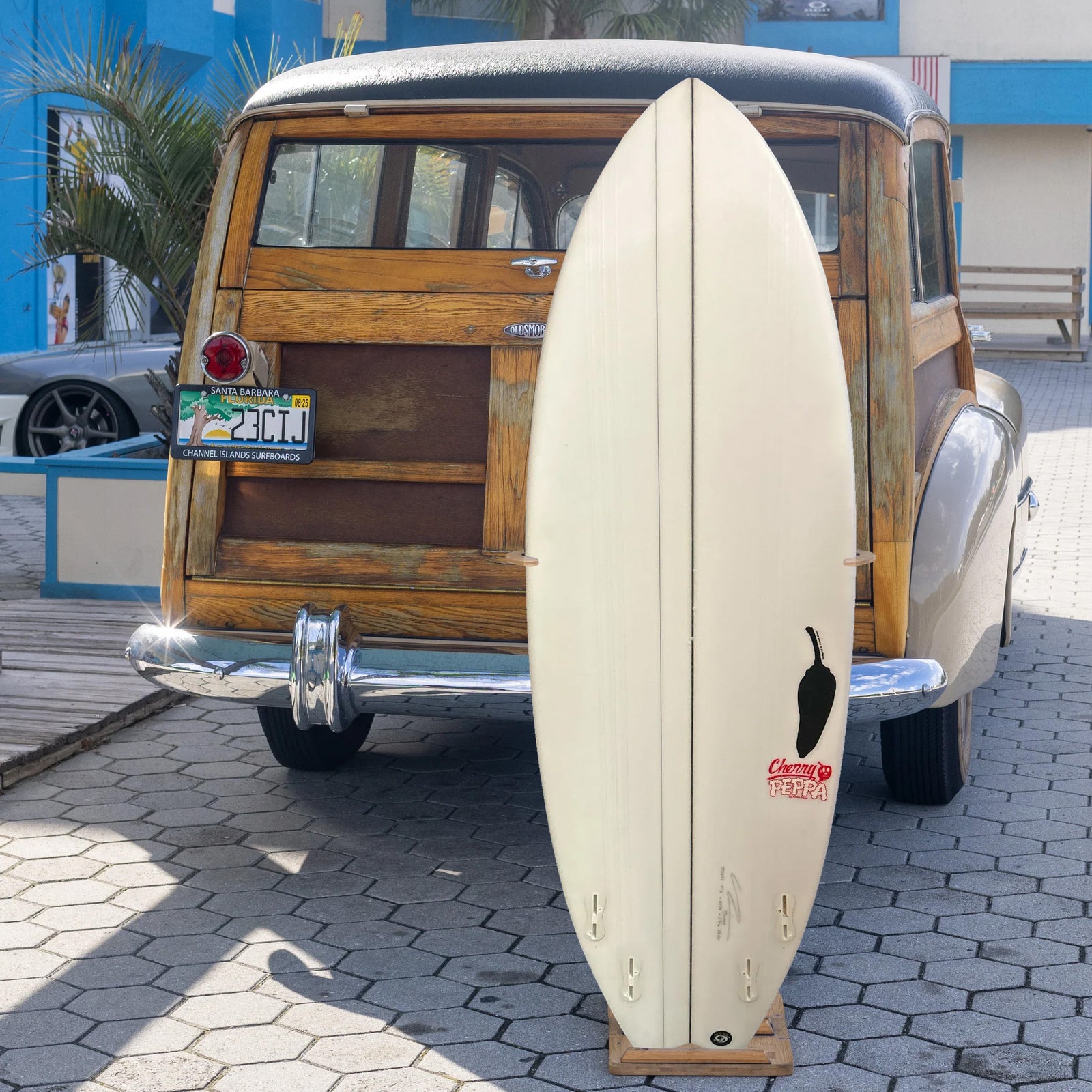 Chilli Cherry Peppa 5'6 Used Surfboard - FCS II