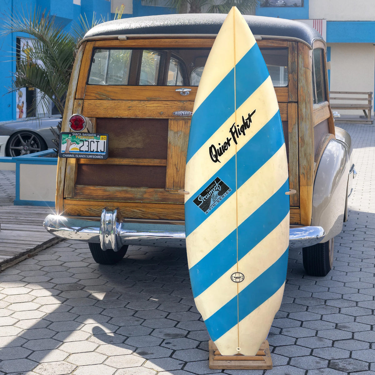Quiet Flight 5'6 Consignment Surfboard - Glass Ons