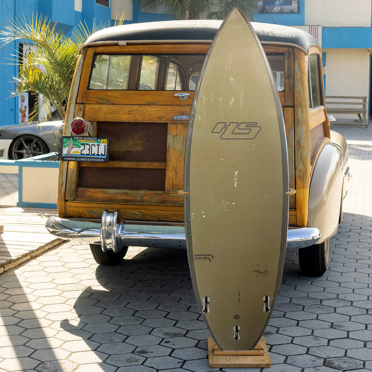 Hayden Shapes Love Buzz 5'7 Consignment Surfboard - FCS II