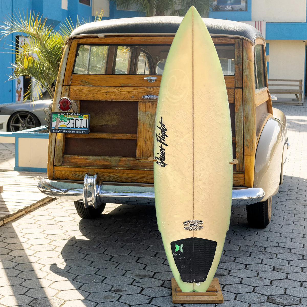 Quiet Flight 5'8 Consignment Surfboard - FCS