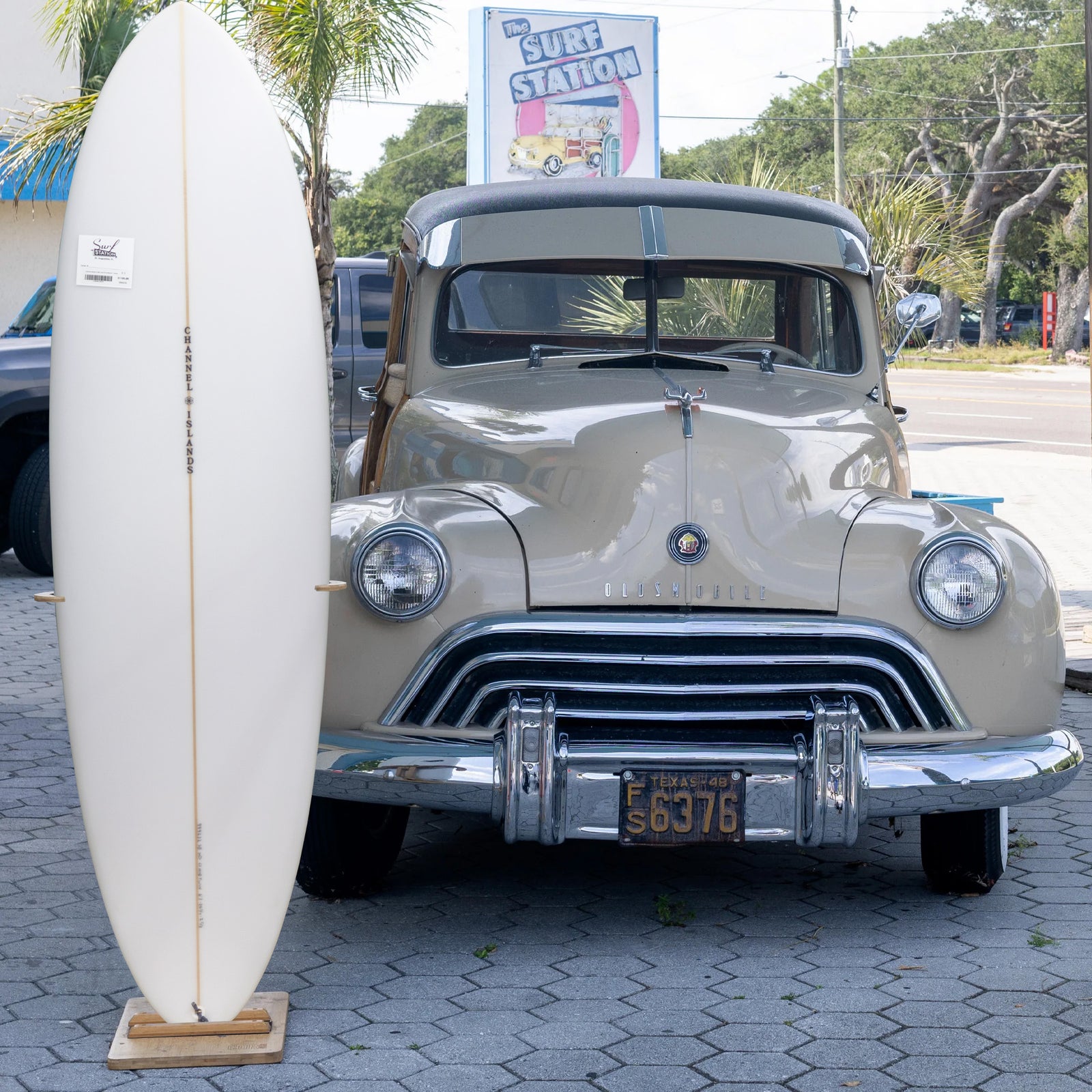 Channel Islands CI Mid Twin 6'7 Surfboard - Futures