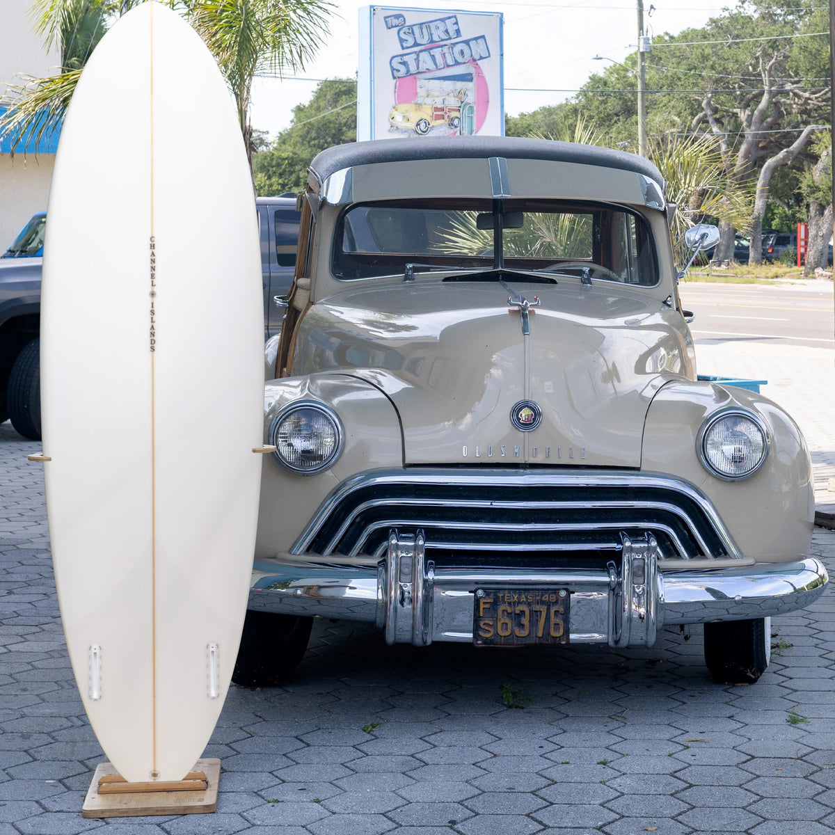 Channel Islands CI Mid Twin 6'7 Surfboard - Futures