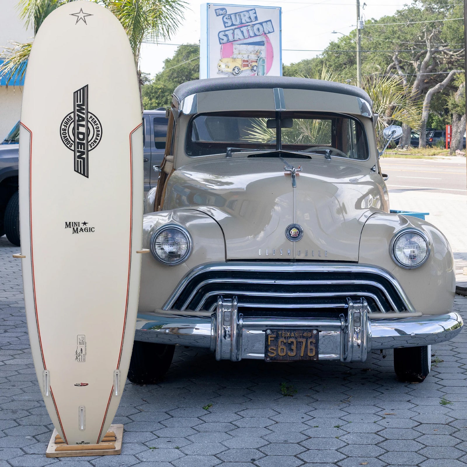 Walden Mini Magic Dual-Core 6'8 Surfboard - Futures