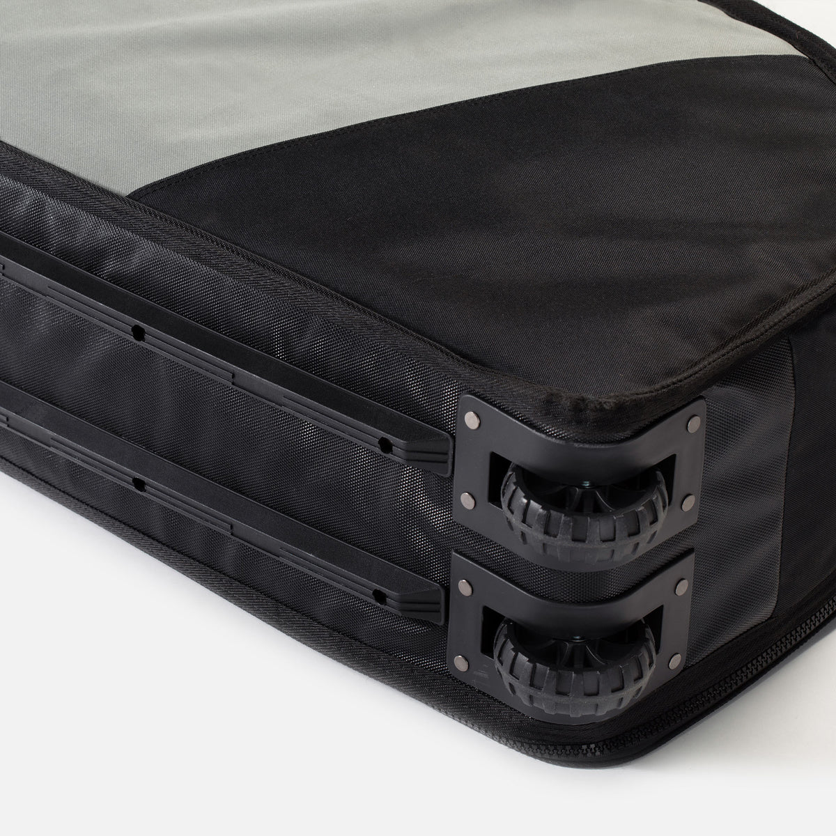 Roam Coffin Universal Wheelie Triple/Quad Surfboard Bag - Grey/Black
