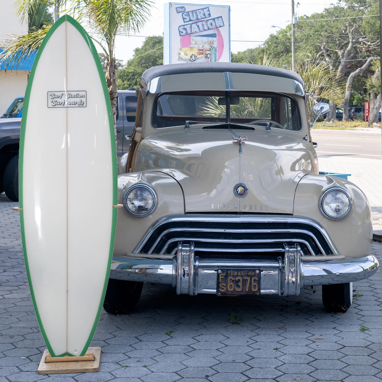 Surf Station Dredger 6'0 Surfboard - Futures