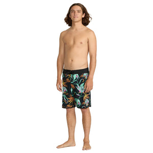Volcom Infuse Scallop Mod 19" Men's Boardshorts - Black/Green